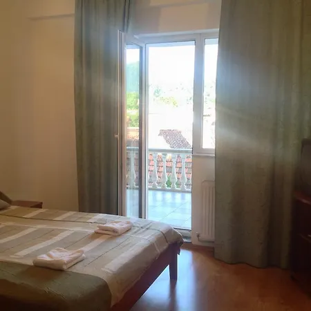 Homestay White House